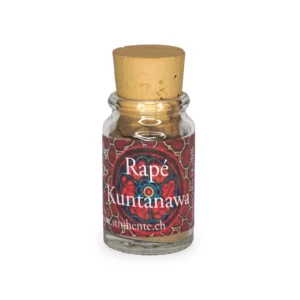 Kleines Glasfläschchen mit beigem Korken, gefüllt mit Rapé (beigem Pulver). Rotes Etikett mit weißer Schrift: Rapé Kuntanawa.