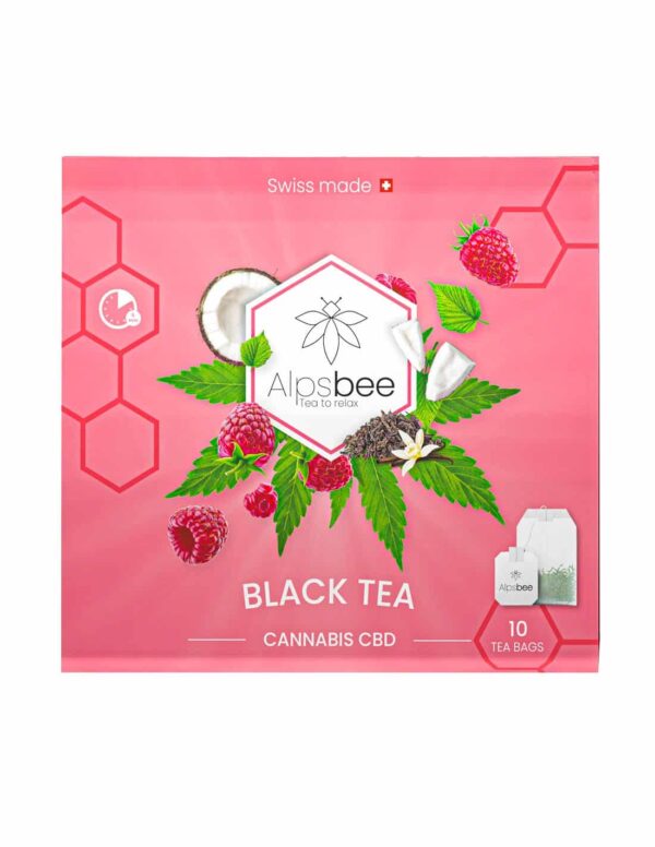 Eine Packung Alpsbee Black Tea Cannabis CBD, "Swiss made," mit Abbildungen von Himbeeren, Kokosnussstücken, Vanilleblüten, Hanfblättern und Teeblättern sowie einem Teebeutel. Die Packung enthält 10 Teebeutel.