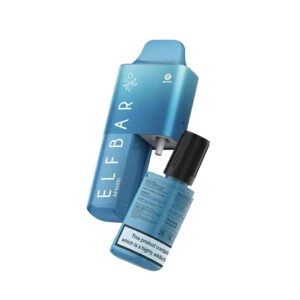 Blauer ELFBAR AF5000 Vape mit der Aufschrift "ELFBAR", daneben ein Nachfüllbehälter mit E-Liquid, der auf das Gerät aufgesteckt wird.