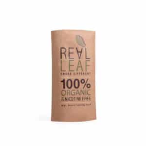 ChatGPT: Real Leaf Organic – 100 % natürliche und nikotinfreie Kräutermischung in brauner Verpackung, ideal als Tabakersatz zum Drehen oder pur Rauchen. Enthält 30 Gramm fein abgestimmte, organische Mischung für ein sanftes und natürliches Raucherlebnis.
