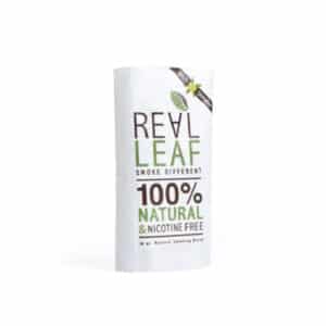 Real Leaf Damiana – 100 % natürliche, nikotinfreie Kräutermischung als Tabakersatz in moderner, weißer Verpackung mit grün-braunem Logo, ideal zum Drehen und Rauchen ohne Tabak.